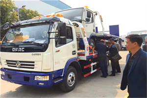 涧西汽车道路救援拖车价格